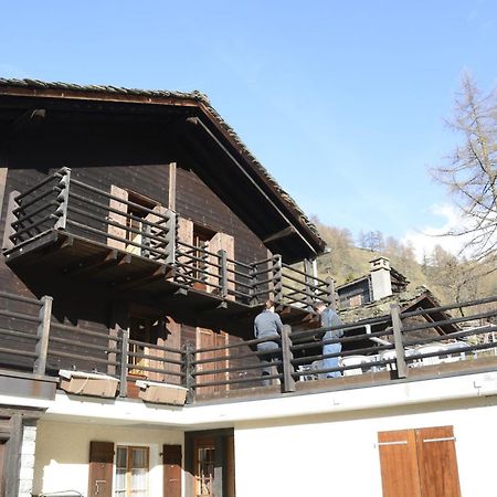 Studios Du Valsorey Bourg-Saint-Pierre Exterior photo