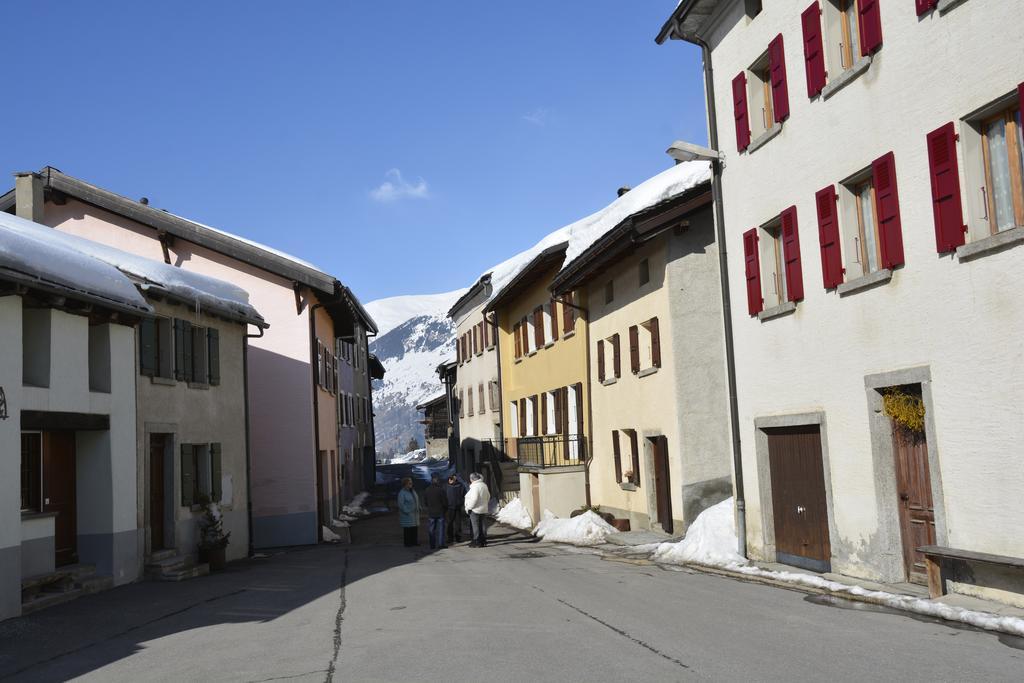 Studios Du Valsorey Bourg-Saint-Pierre Exterior photo