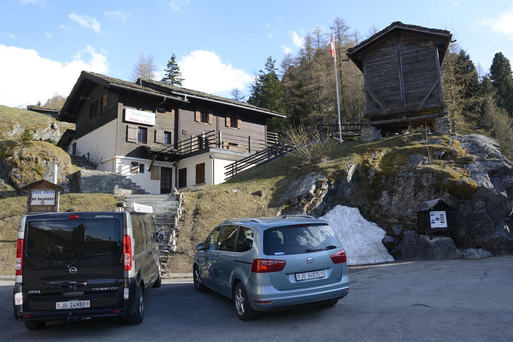Studios Du Valsorey Bourg-Saint-Pierre Exterior photo